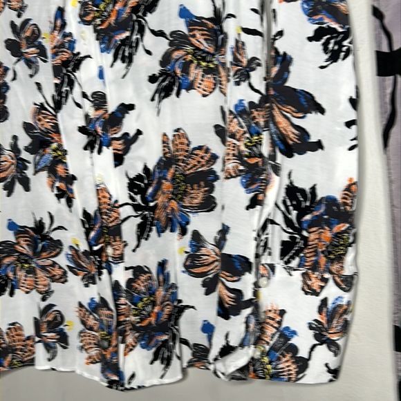 Zara floral, long sleeve, button-down blouse, size large - Picture 4 of 13